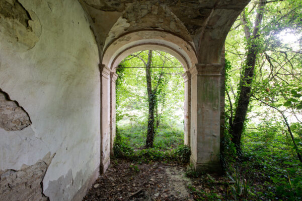 Les Demeures invisibles